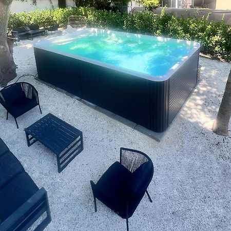 Roami At Grove 27 Apartment Miami Bagian luar foto