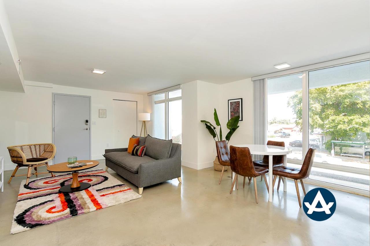 Roami At Grove 27 Apartment Miami Bagian luar foto