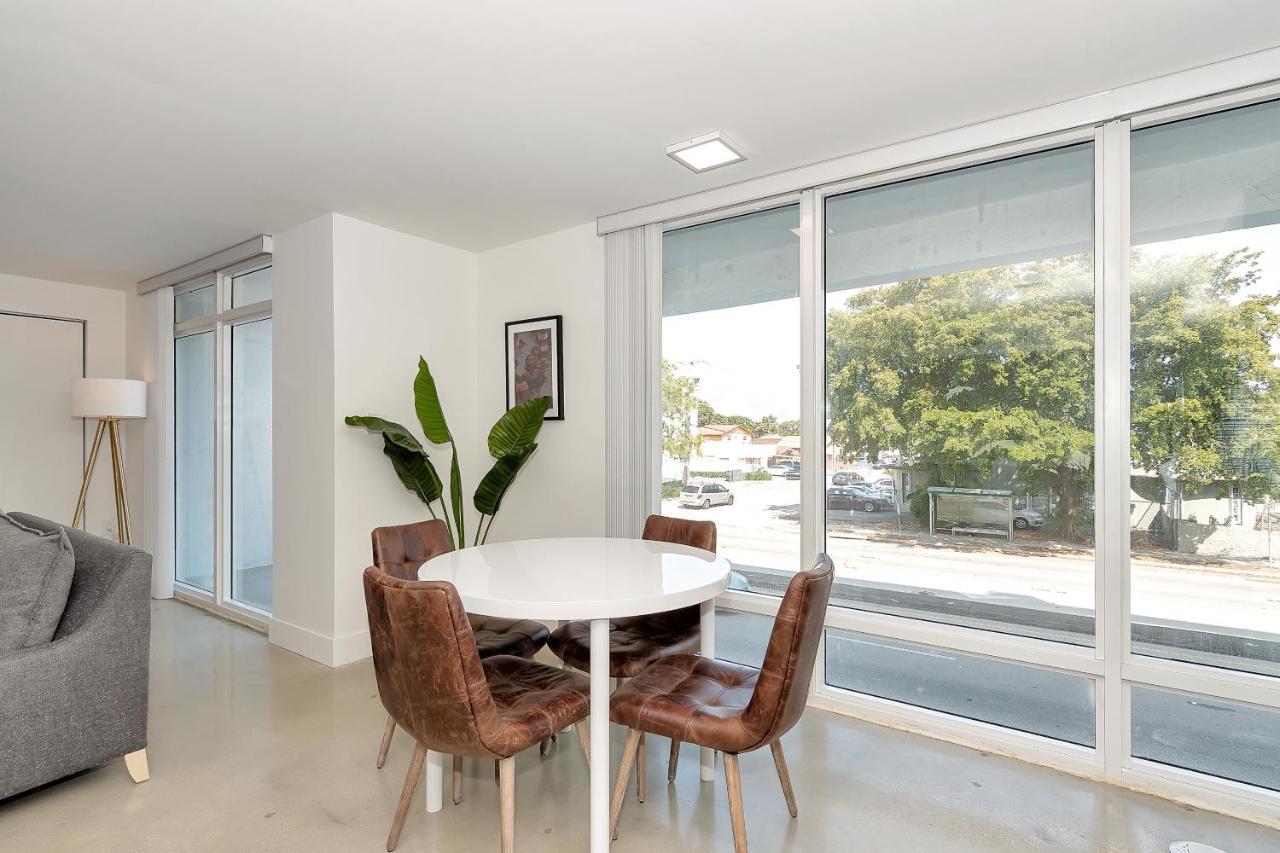 Roami At Grove 27 Apartment Miami Bagian luar foto